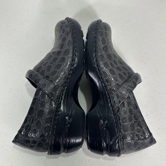 B.O.C Born Concept size 10  Peggy Croc Embossed Clog GRAY Faux Leather Shoe - Picture 6 of 9